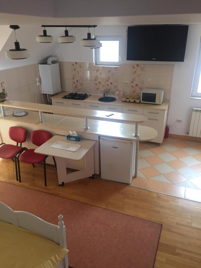 דירות Sancraiu de Mures Casa Flavia מראה חיצוני תמונה